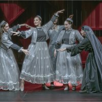 Сцена из спектакля "Ханума". :: Александр Максимов