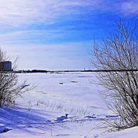 Март...Река Юганская Обь еще крепко  спит! :: Владимир 