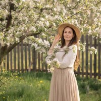 В весеннем саду. :: СЕРГЕЙ ФИЛОЧКИН