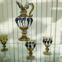 Кувшин и бокалы :: Ирина Соловьёва