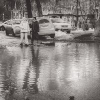 Ура! Весна! Лужи! (чб) :: Сергей Царёв