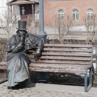 Устюжна, памятник Н.В. Гоголю :: Александр Буторин