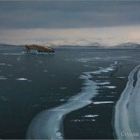 По льду мимо острова :: Студия фотографии