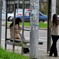 На остановке... :: Николай Саржанов