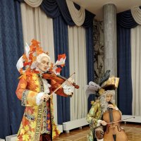 Октябрь и Ноябрь :: Валерий Судачок