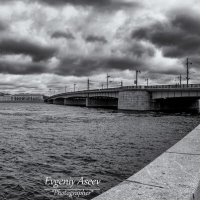 Суровый Питер :: Евгений