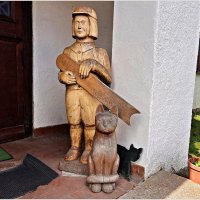 У входа в музей. :: Валерия Комова