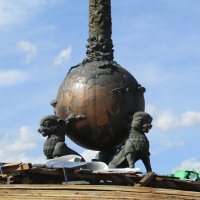 Мифические львы (Арзыланы) держат глобус на своих спинах :: Galaelina ***