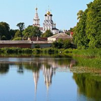 Вид на храм с городского озера :: В.И Вид на храм с городского озера :: В.И