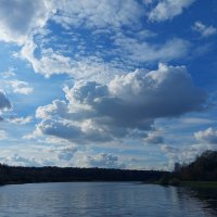 Апрельское небо :: Андрей Лукьянов