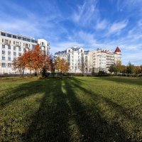 Осень в городе :: Евгений 