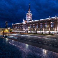 В вечерних огнях :: Денис Трофимов