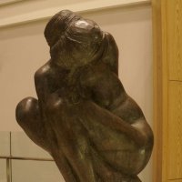 Эмилио Греко / Большая фигура, сидящая на корточках / 1973 / дар автора 1980 :: zavitok *