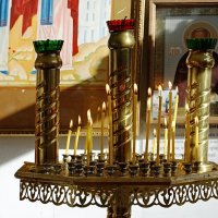 В Часовне Петра и Февронии Муромских :: Галина Нестратова