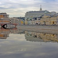 Кадашевская набережная 16 апреля :: Михаил Бибичков