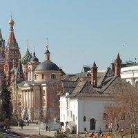 Вид на Старый Английский двор и Церковь Варвары Великомученицы :: Лидия Бусурина