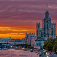 Жилой дом на Котельнической набережной :: Aleksey Afonin