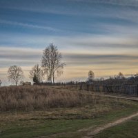 "Вдоль задних дворов по весне"© :: Владимир Макаров