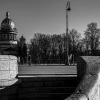 Люди на набережной :: Eugene *