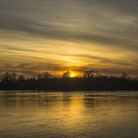 Река, солнце и тишина :: Владимир Кириченко