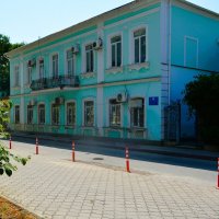 Керчь. Дом по ул. Советской 12. :: Пётр Чернега