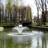 В городском саду. :: Милешкин Владимир Алексеевич 