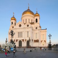 У Храма Христа Спасителя :: Евгений Седов