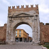 Арка императора Августа :: Сергей Сомихин