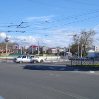 На  кольце у центрального  рынка :: Валентин Семчишин
