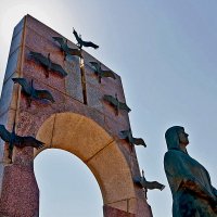 С ВЕЛИКИМ ПРАЗДНИКОМ ПОБЕДЫ, ДРУЗЬЯ ! Мемориал семье Володичкиных. Алексеевка. Самарская область :: MILAV V