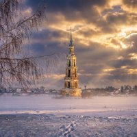 Колокольня Никольского Собора. Калязин :: Олег Подлесных Колокольня Никольского Собора. Калязин :: Олег Подлесных