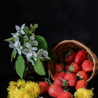 Клубничный :: Георгий Кулаковский
