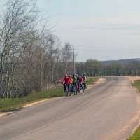 Скоро закончится асфальт,а пока можно поднажать :: Сергей Цветков Скоро закончится асфальт,а пока можно поднажать :: Сергей Цветков