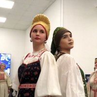 Дефиле этнокостюмов. :: Егор Бабанов Дефиле этнокостюмов. :: Егор Бабанов