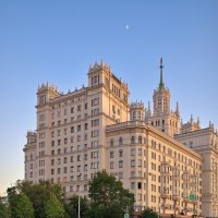 С видом на "котельническую" высотку :: Yevgeniy Malakhov С видом на "котельническую" высотку :: Yevgeniy Malakhov