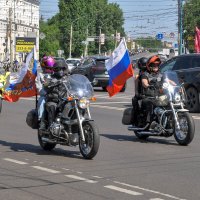 Мотопробег, посвящённый Дню России. С Праздником! :: Татьяна Машошина Мотопробег, посвящённый Дню России. С Праздником! :: Татьяна Машошина