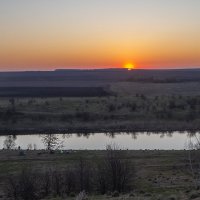 Наш лагерь и восход солнца :: Сергей Цветков