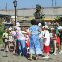 Во дворе библиотеки им. А.С. Пушкина :: Андрей Макурин Во дворе библиотеки им. А.С. Пушкина :: Андрей Макурин