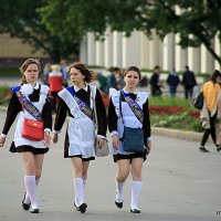 выпускницы :: Олег Лукьянов