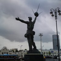 Создателям спутника :: Наталья Вязигина