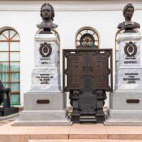 Памятник Петру I и Екатерине I :: Любовь Сахарова Памятник Петру I и Екатерине I :: Любовь Сахарова
