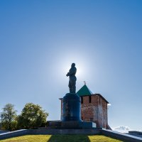 Памятник В.Чкалову в Нижнем Новгороде :: Александр Синдерёв