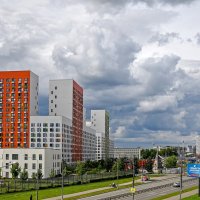 На улице Александры Монаховой :: Валерий Иванович На улице Александры Монаховой :: Валерий Иванович