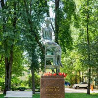 Памятник Анне Ивановне Зеленой :: Ирина Соловьёва