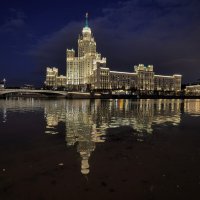 Высотка на Котельнической набережной :: Евгений Седов Высотка на Котельнической набережной :: Евгений Седов