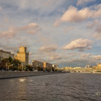 Осень на Москве-реке :: Игорь Сарапулов