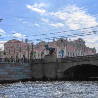 Речная прогулка по рекам и каналам Петербурга: вид на Аничков мост и дворец Белосельских-Белозерских :: Иван Литвинов Речная прогулка по рекам и каналам Петербурга: вид на Аничков мост и дворец Белосельских-Белозерских :: Иван Литвинов