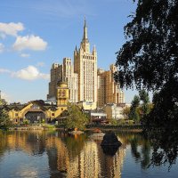 знакомые высотки :: Олег Лукьянов