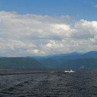 На просторах Телецкого озера. :: Евгений На просторах Телецкого озера. :: Евгений