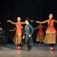 Из серии Кавказкие танцв :: Мариша Тим